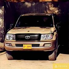 ٹویوٹا لینڈ کروزر - 1999