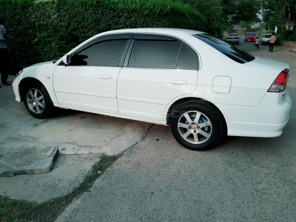 Honda Civic - 2005  Honda Civic - 2005  Image-2