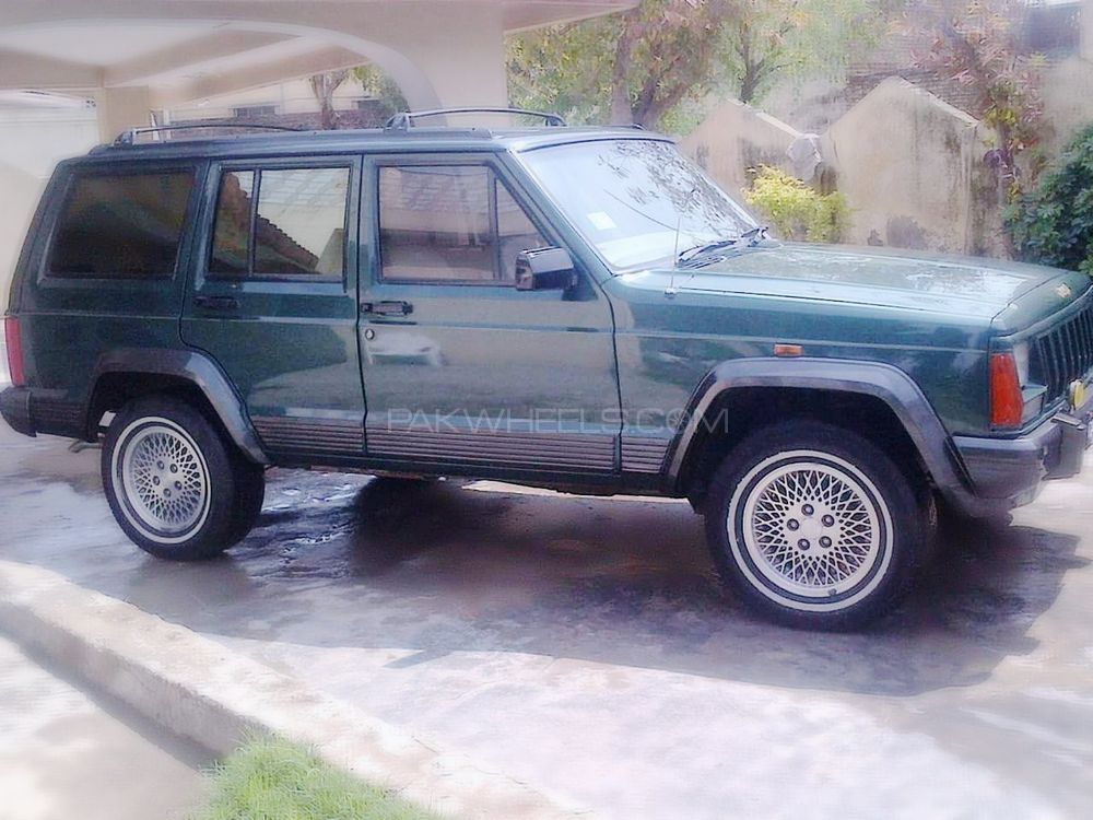 Jeep Cherokee - 1992  Image-1