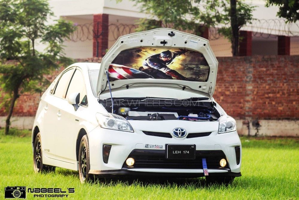 Toyota Prius - 2013  Image-1