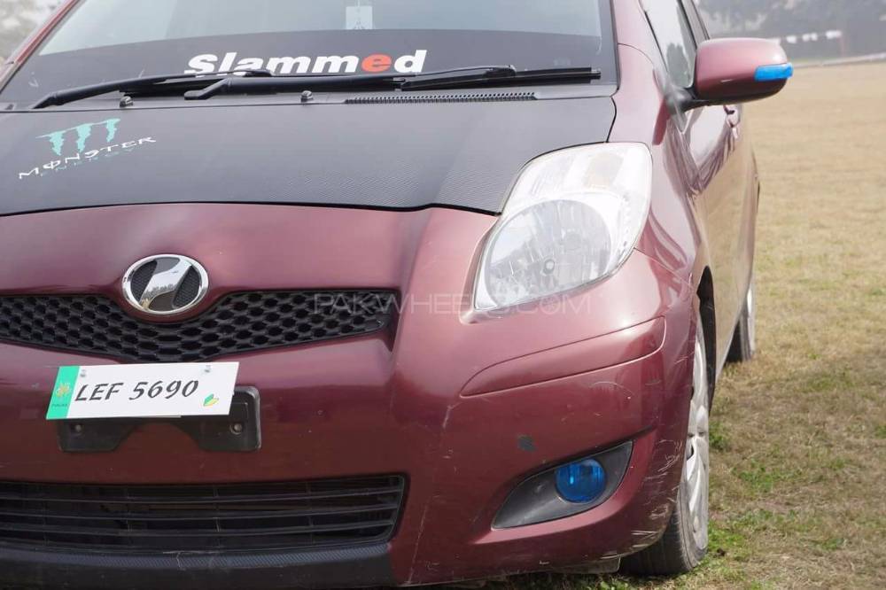 Toyota Vitz - 2015  Toyota Vitz - 2015  Image-6