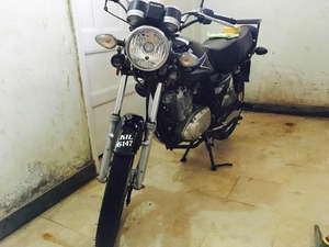 Suzuki GS 150 - 2015