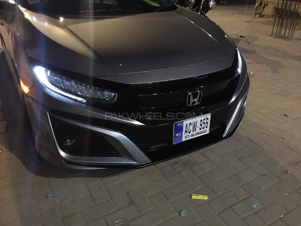 Honda Civic - 2017  Honda Civic - 2017  Image-2