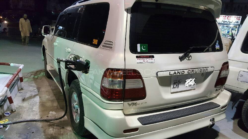 Toyota Land Cruiser - 2000  Toyota Land Cruiser - 2000  Image-8