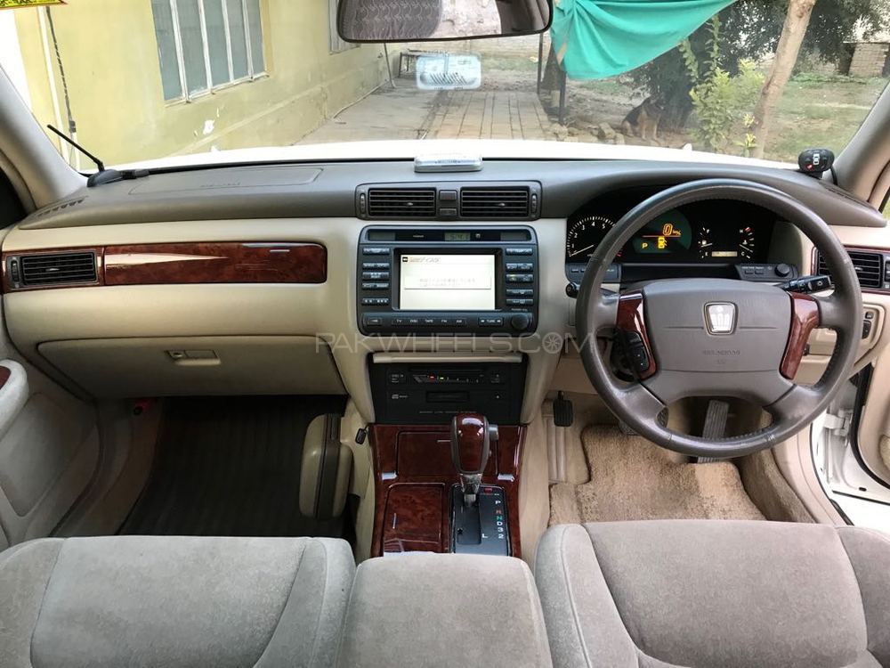 Toyota Crown Majesta 2003