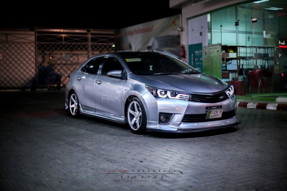 Toyota Corolla - 2015  Toyota Corolla - 2015  Image-2