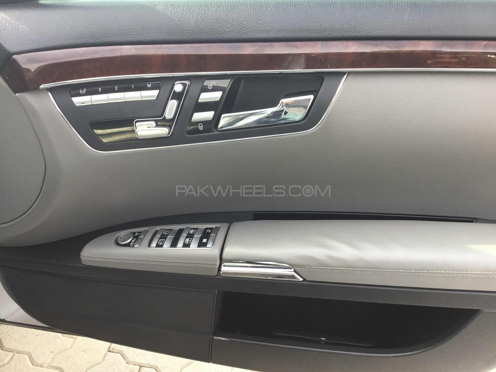 Mercedes Benz S Class - 2007  Mercedes Benz S Class - 2007  Image-3