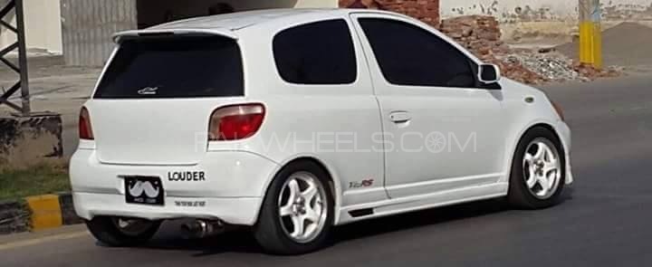 Toyota Vitz - 2002  Toyota Vitz - 2002  Image-3