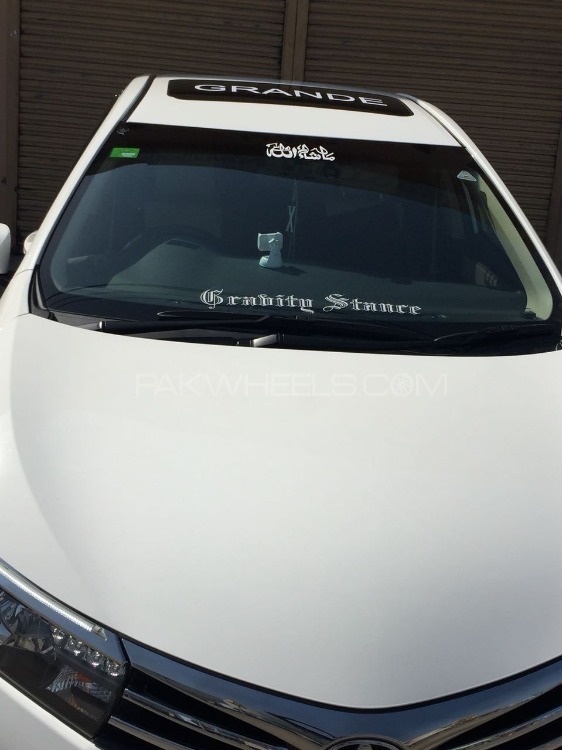 Toyota Corolla - 2017  Toyota Corolla - 2017  Image-3