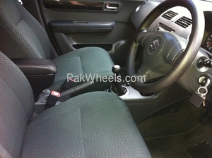 Suzuki Swift - 2011