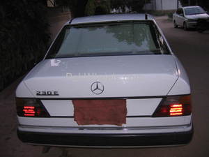 Mercedes Benz E Class - 1990