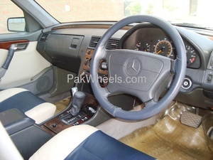 Mercedes Benz C Class - 1993