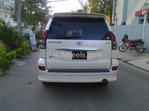 Toyota Land Cruiser - 2004