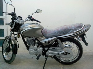 راوی Piaggio Storm 125 - 2011