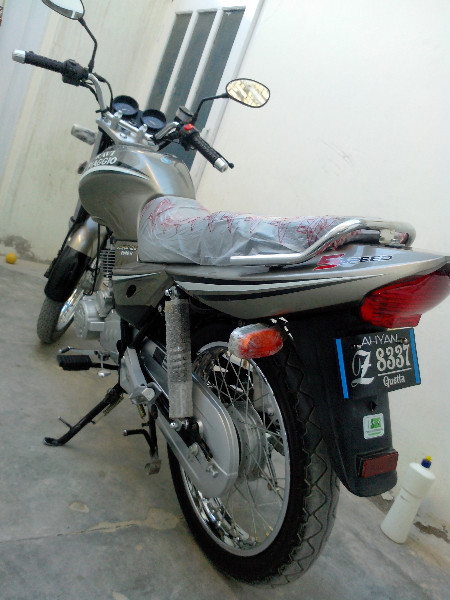 ravi piaggio storm 125