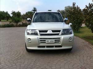 Mitsubishi Pajero - 2005