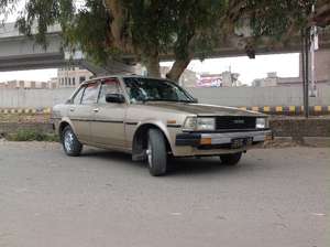 Toyota Corolla - 1982