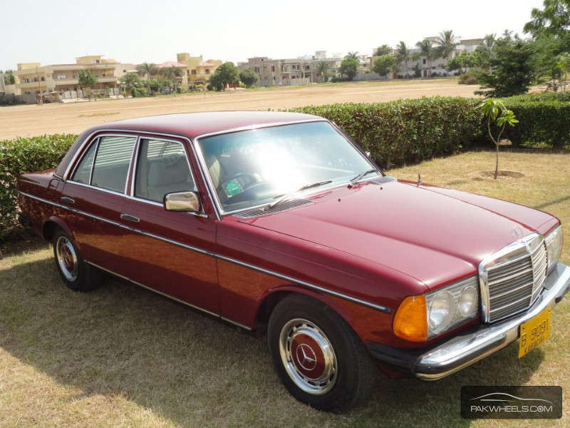 Mercedes Benz C Class 1978 of BABARdaudpota - Member Ride 23327 | PakWheels