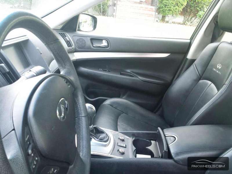 Nissan Infinity - 2012  Nissan Infinity - 2012  Image-5
