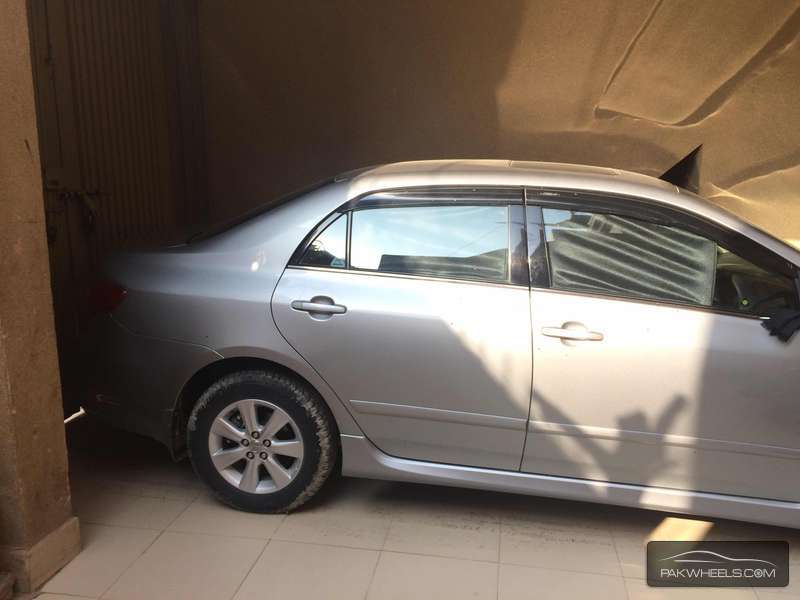 Toyota Corolla - 2013  Toyota Corolla - 2013  Image-2