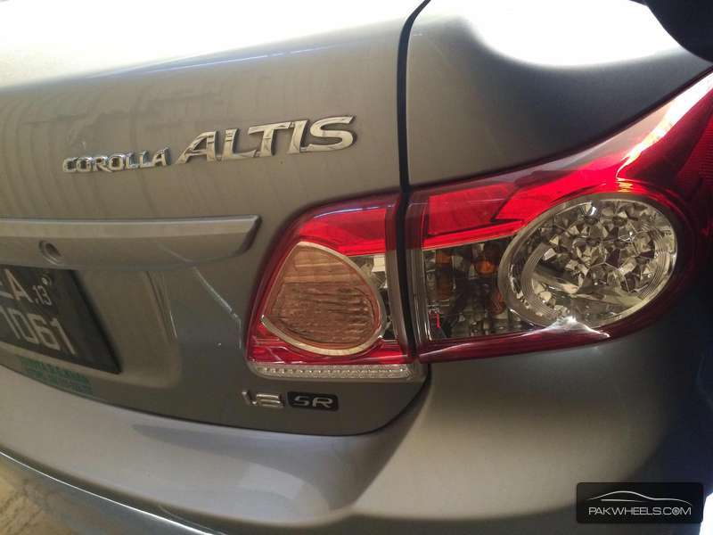 Toyota Corolla - 2013  Toyota Corolla - 2013  Image-3