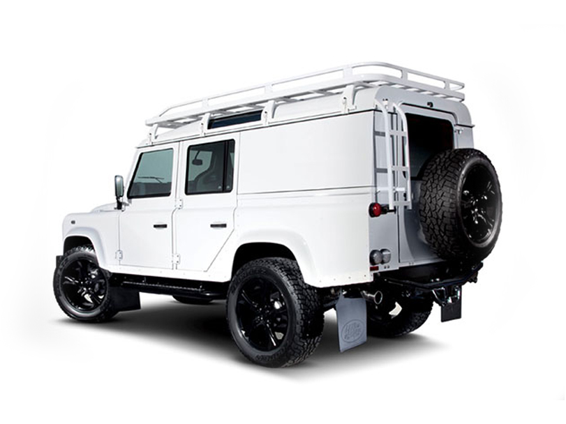 Land Rover Defender Exterior Rear Side View