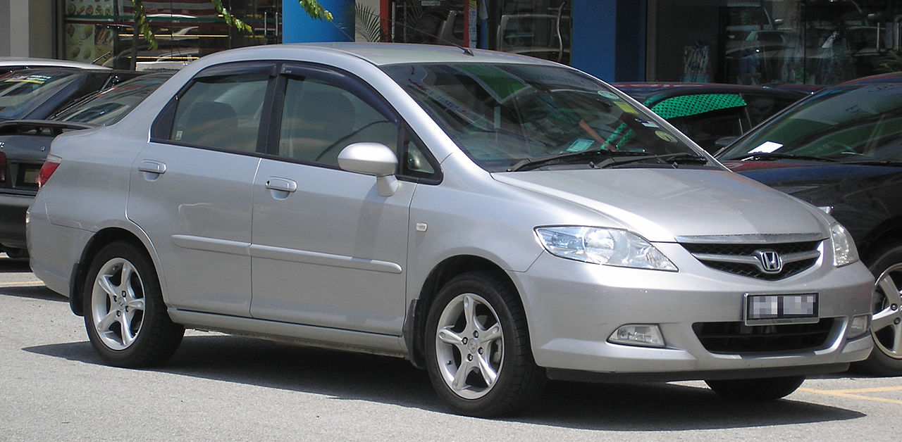 Honda City 4th (Facelift) Generation Exterior Front Side View