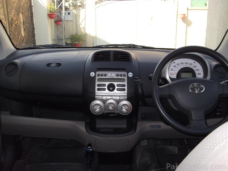Toyota Passo Interior Dashboard