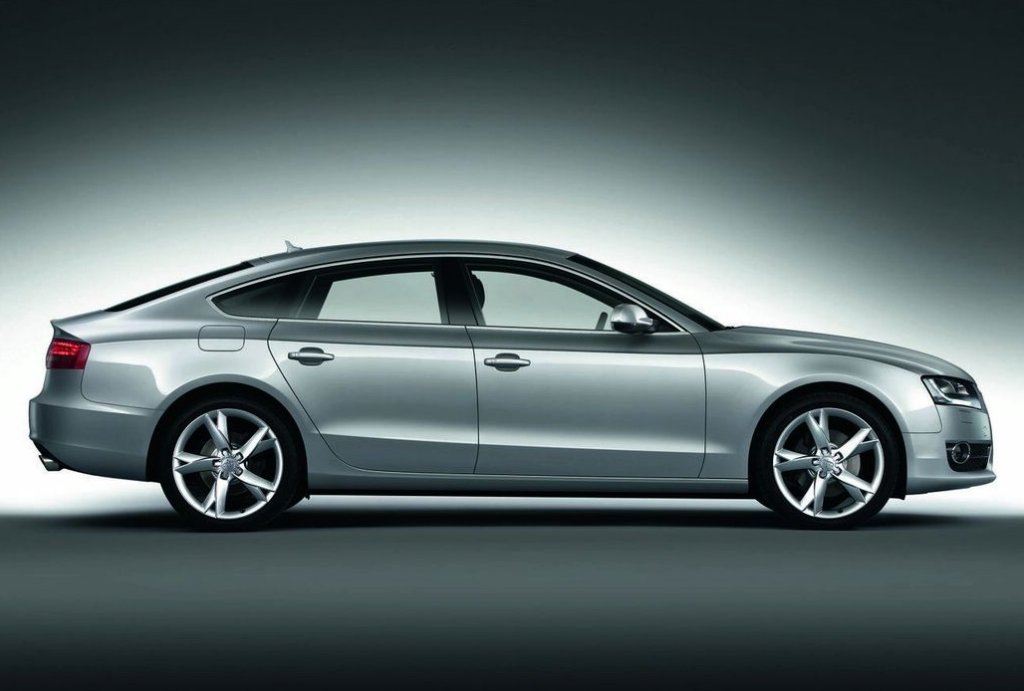 Audi A5 1st Generation Exterior Side View