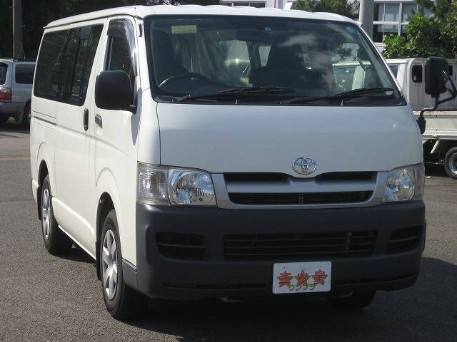Toyota Hiace 5th Generation Exterior Front End
