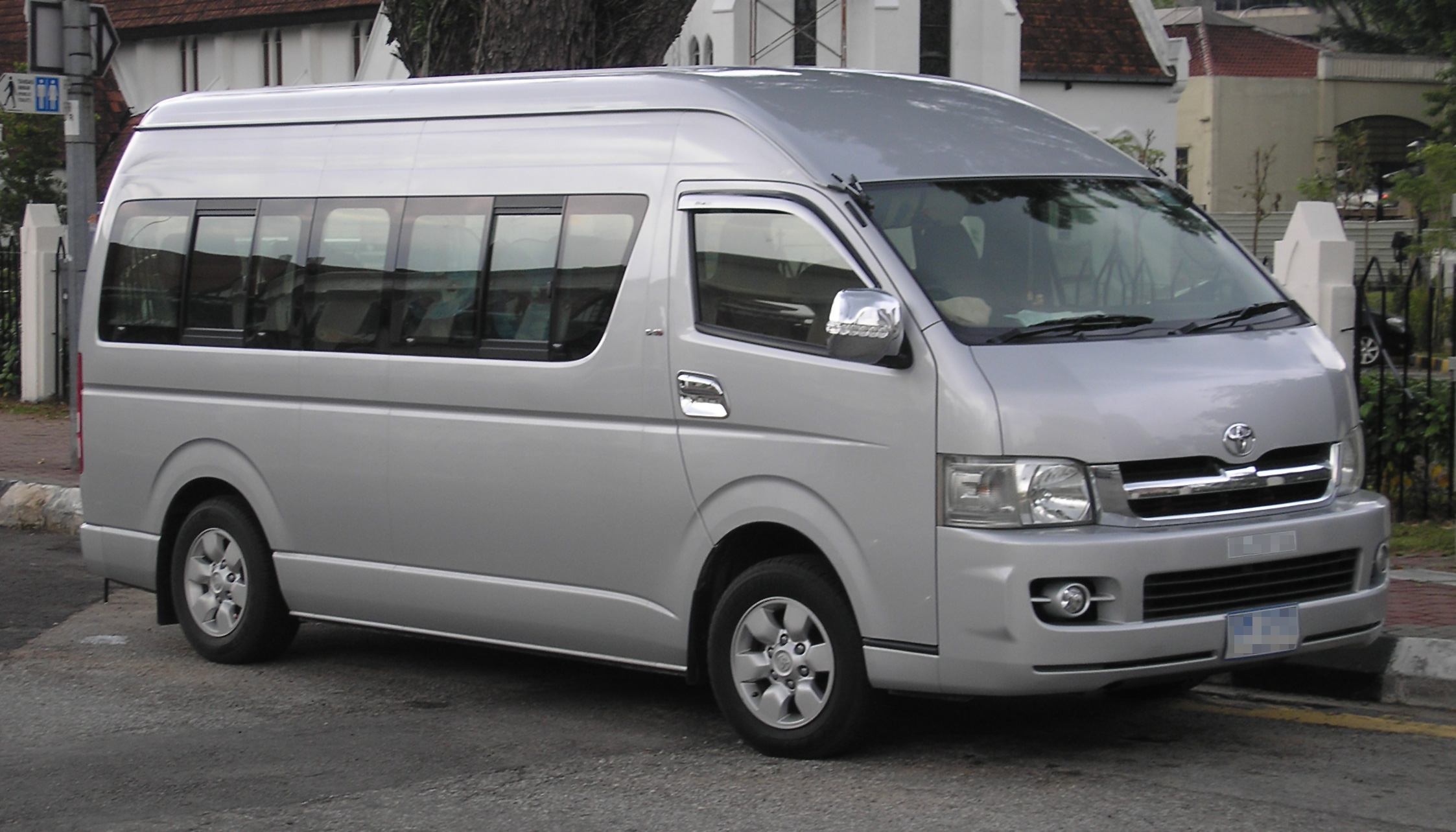 Toyota Hiace Exterior Front Side View