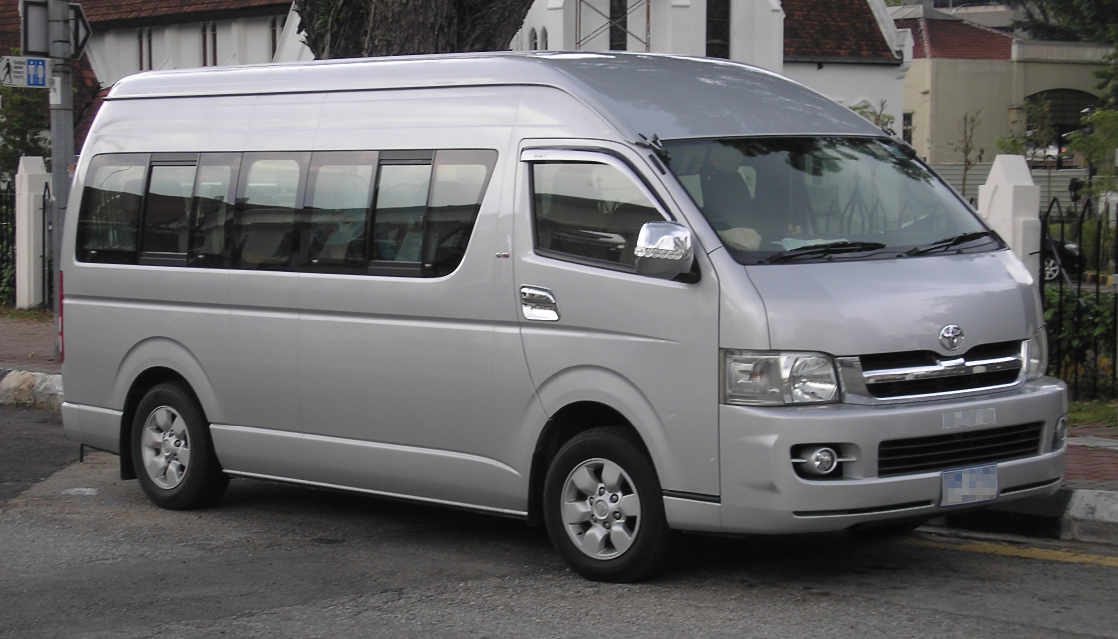 Toyota hiace поколения