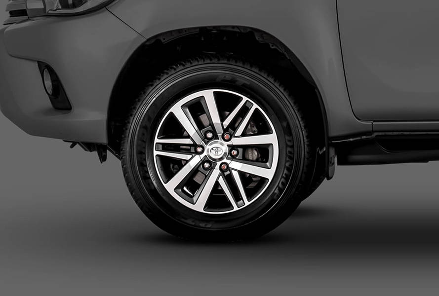 Toyota Hilux Exterior 18 inch Alloy Rims