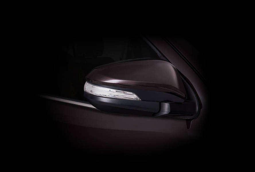 Toyota Fortuner 2nd Generation Exterior Auto folding electric side mirrors