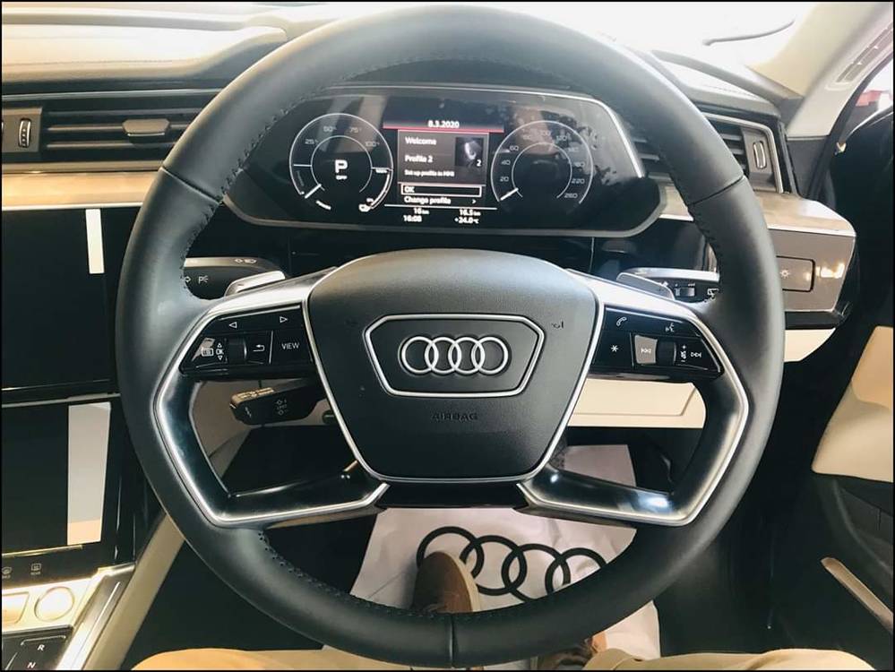 Audi e-tron Exterior Steering