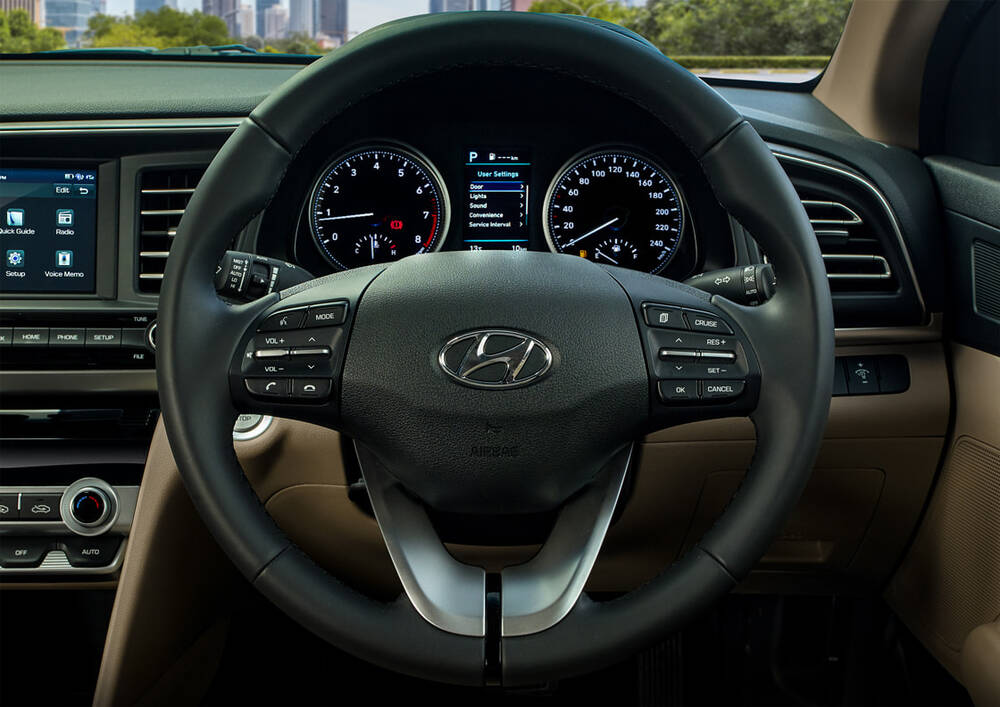 Hyundai Elantra Interior 