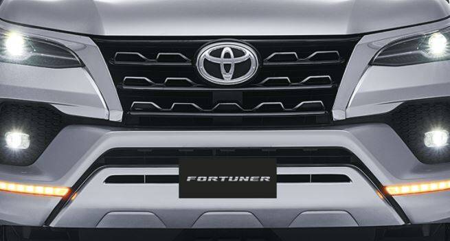 Toyota Fortuner Exterior Front Grille