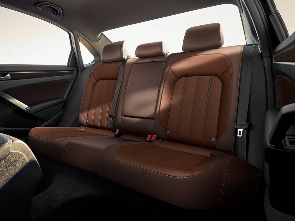 Volkswagen Passat Interior Rear Seats