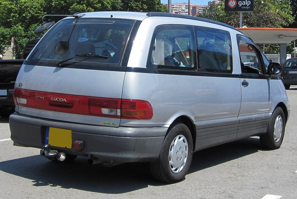 Toyota Lucida Exterior Rear