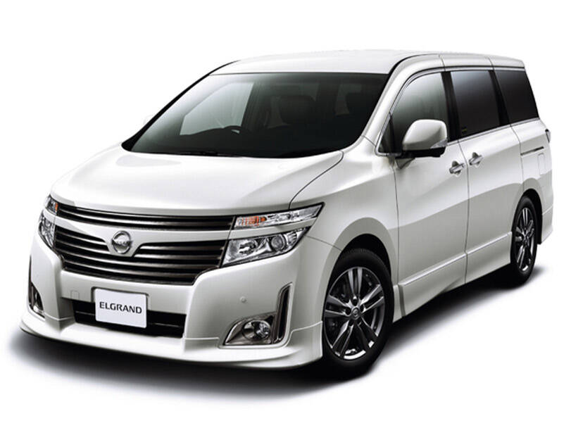 Nissan_elgrand_front_right_angled