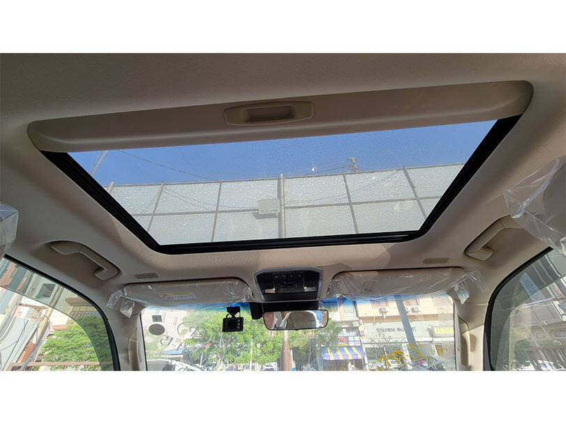 Toyota Land Cruiser Interior Sunroof