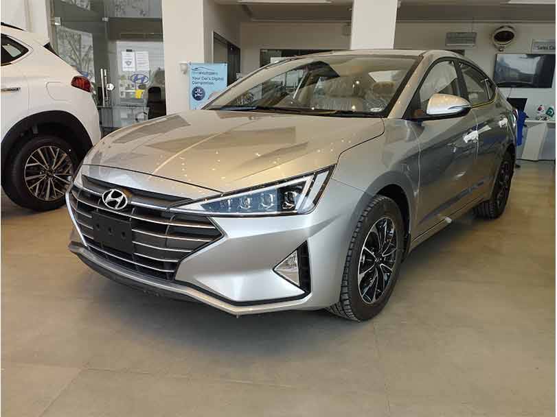 Hyundai Elantra Interior Front Right Angled