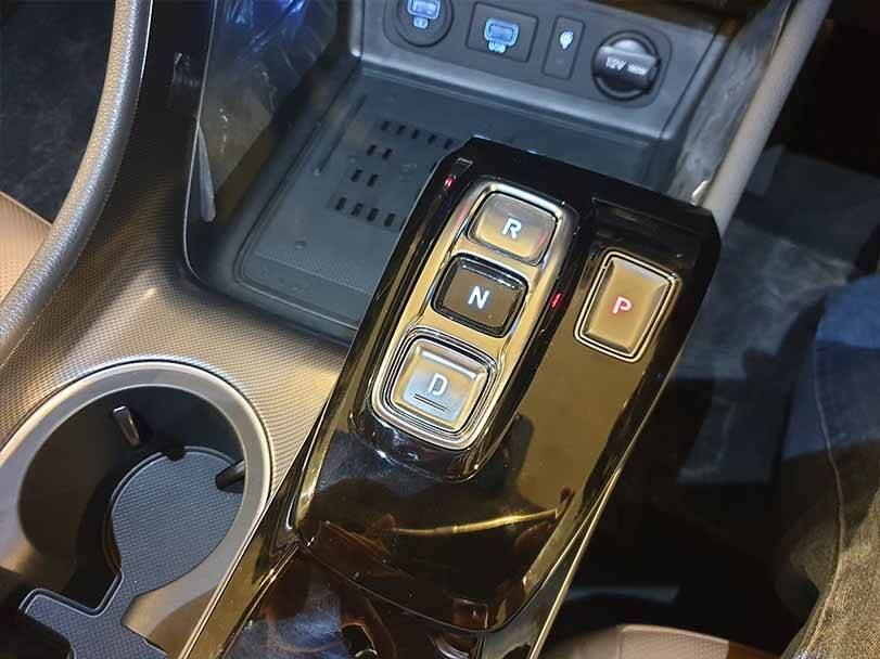 Hyundai Sonata 2024 Interior Gears