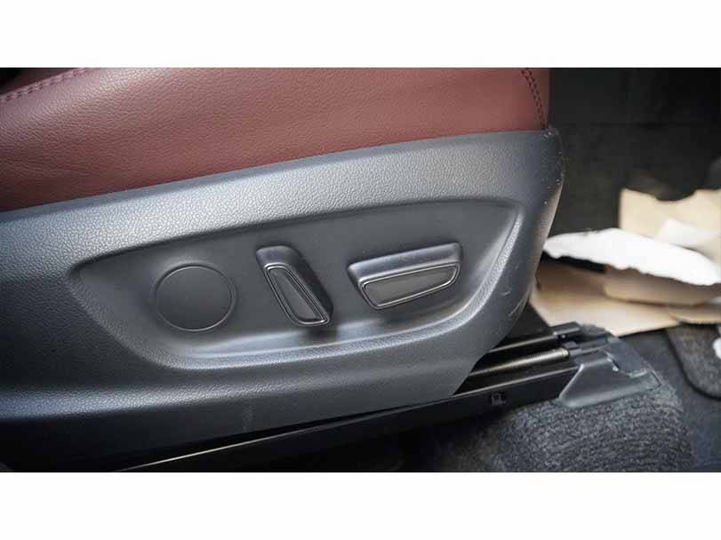 Toyota Corolla Cross Interior Seat Cotrols