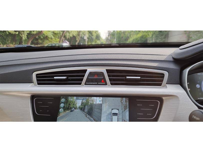 Proton X70 2024 Interior AC Vents and Infotainment System with 360 Degree View