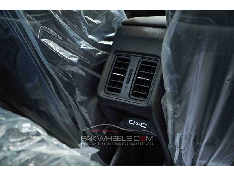 Honda HR-V Interior Rear AC Vents