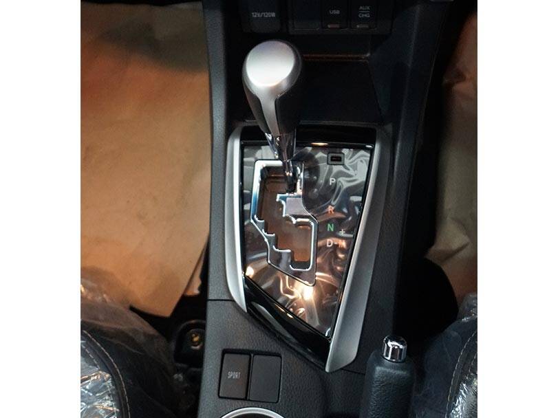 Toyota Corolla Interior Gear Box