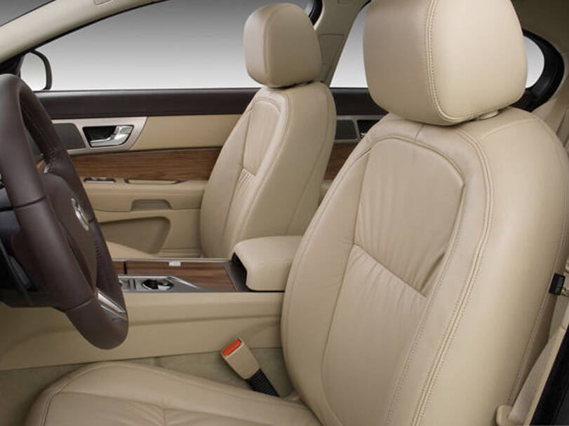 Jaguar XF 1st (X250) Generation Interior 