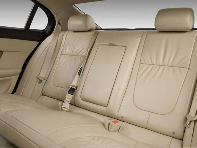 Jaguar XF 1st (X250) Generation Interior 