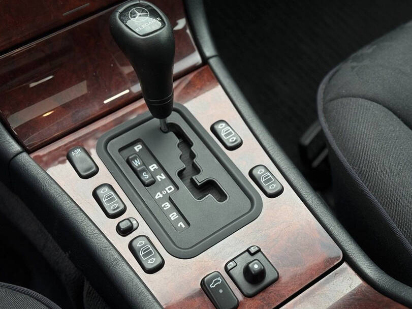 Mercedes Benz E Class 2nd (W210) Generation Interior 